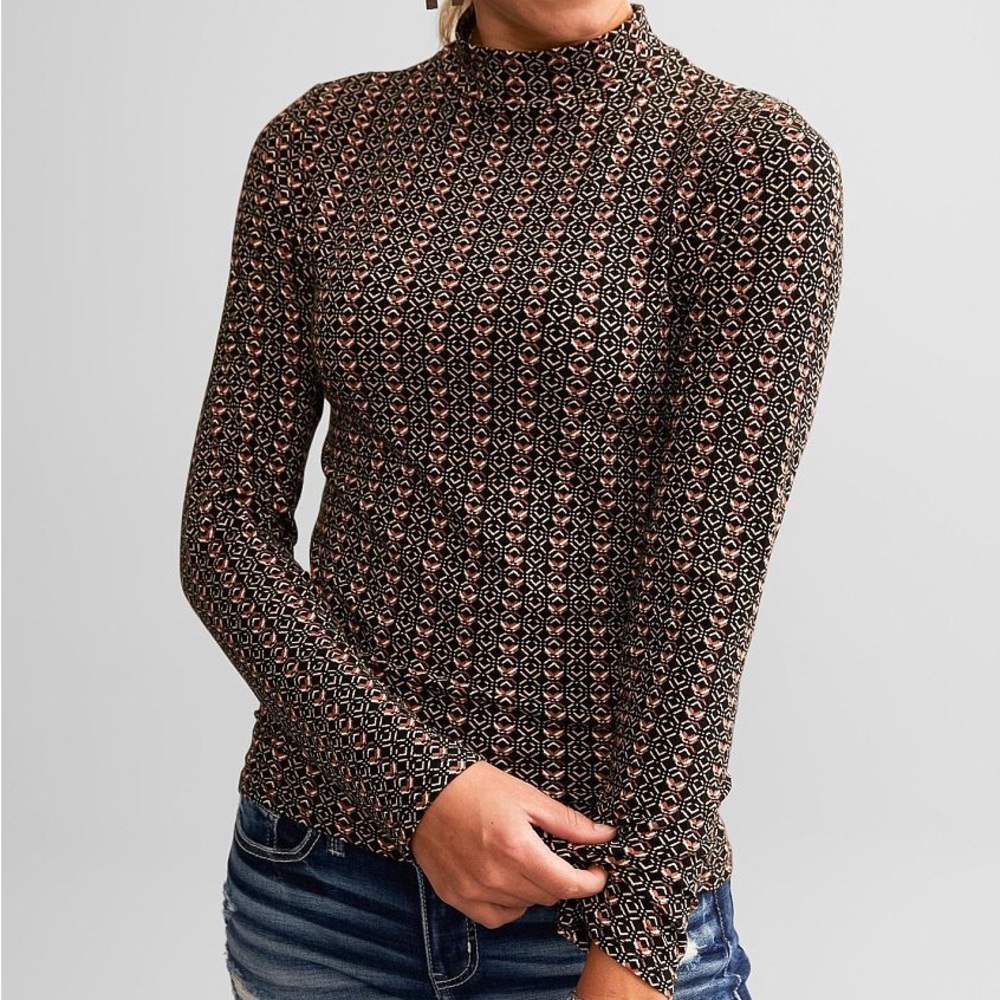 Red by BKE Mock Neck Long Sleeve Top XL
